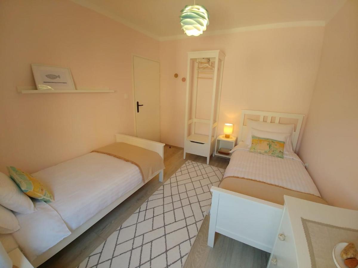 Apartment Axelle 50 Meters To The Beach Banjole Extérieur photo